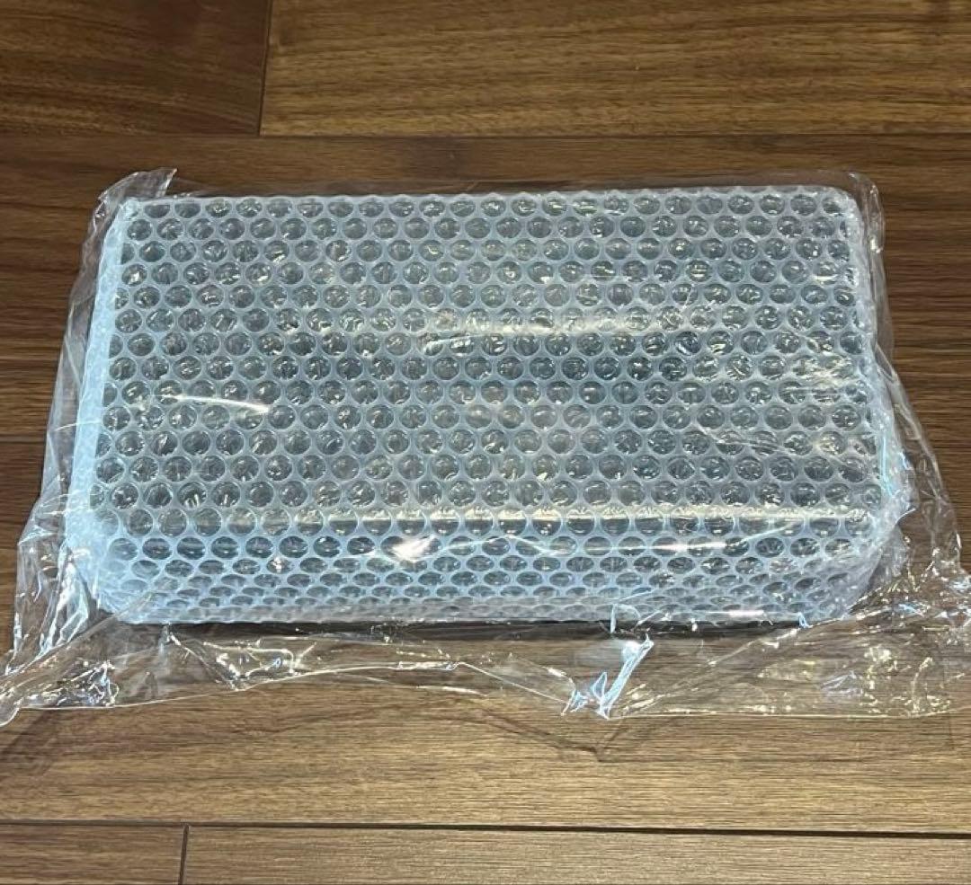 【新品未開封】WEEKEND LOGO TISSUE CASE