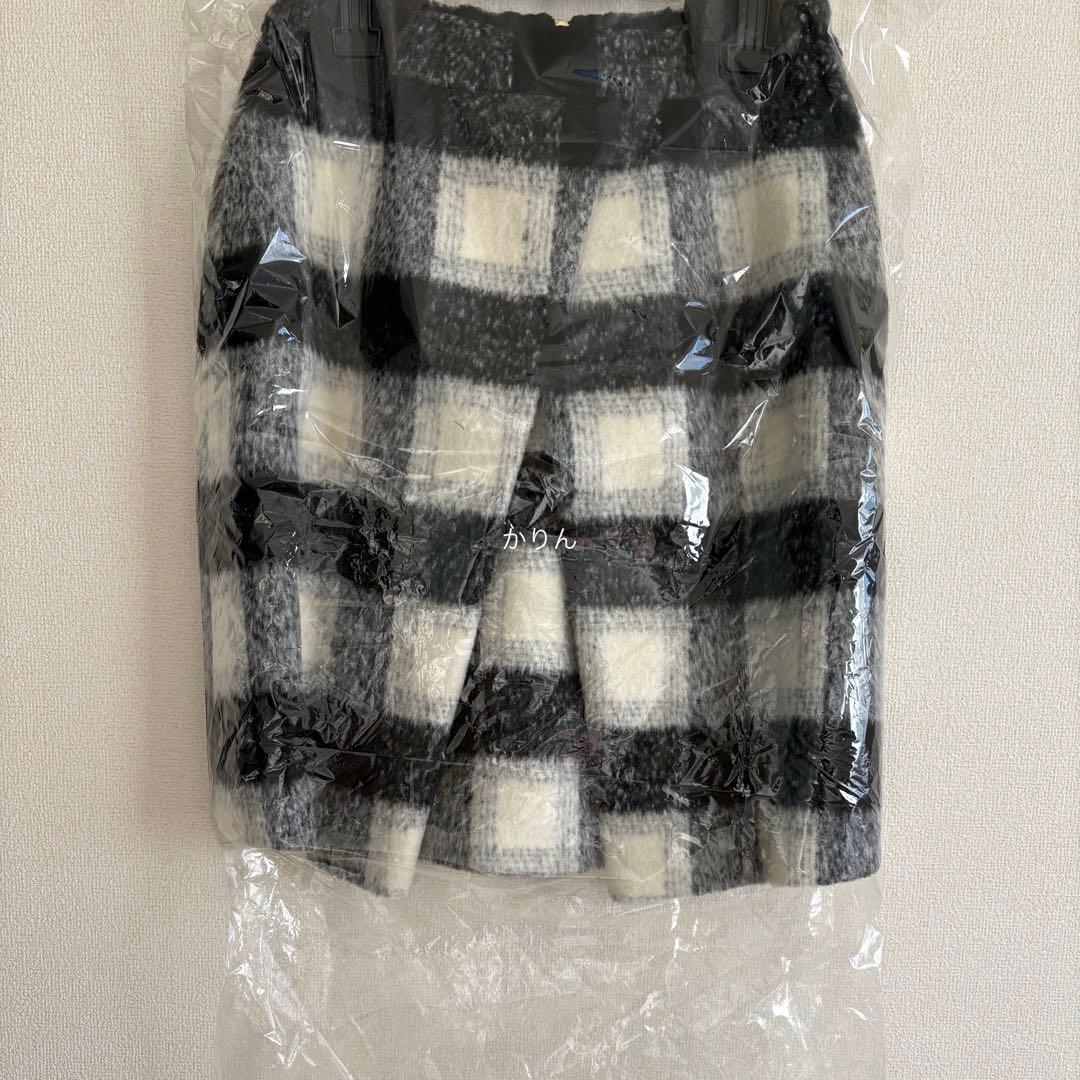 半値以下！オブリobli 今期シャギーブロックチェックスカート 定価34,100