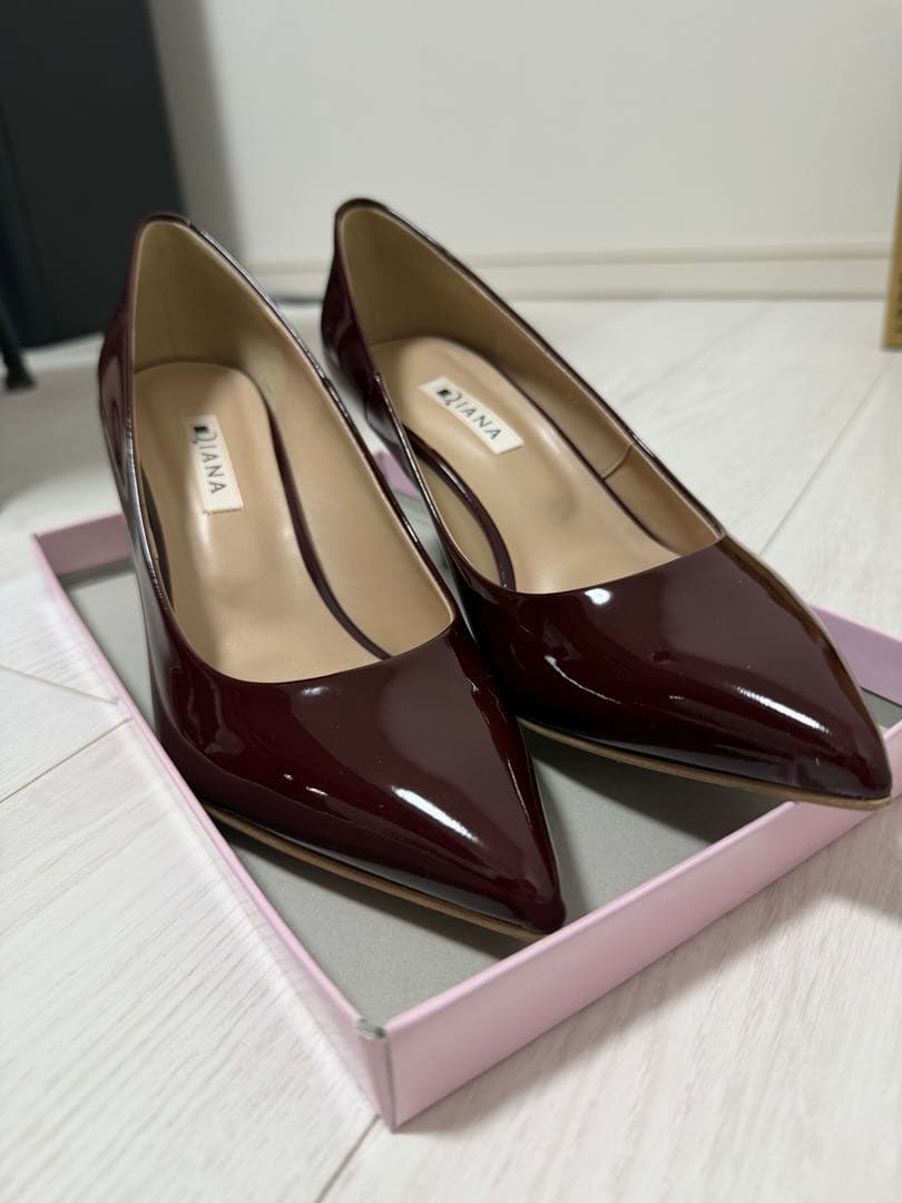 DIANA エナメル　ボルドー　25cm