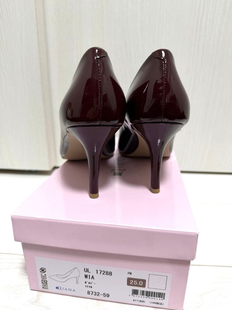 DIANA エナメル　ボルドー　25cm