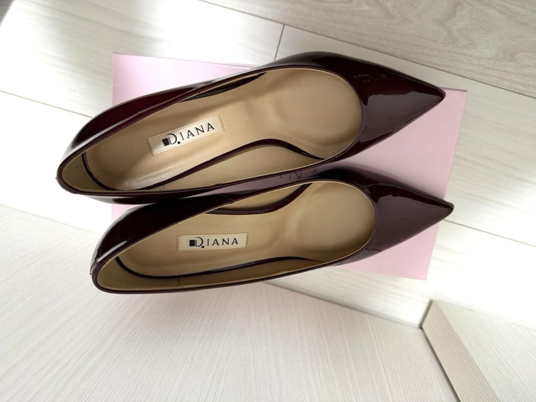 DIANA エナメル　ボルドー　25cm