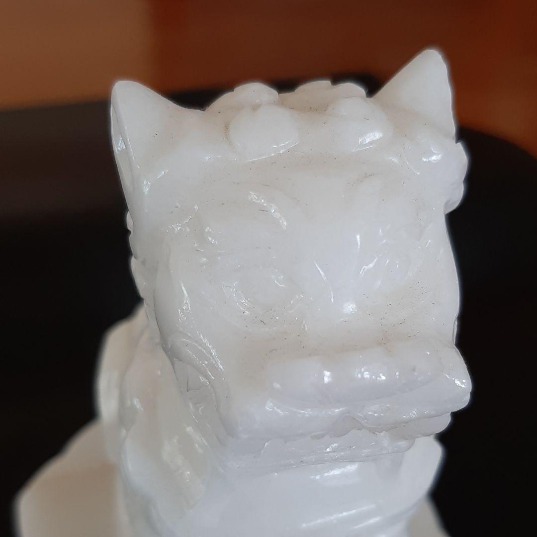 手彫り 白玉石　漢白玉獅子重さ約610g
