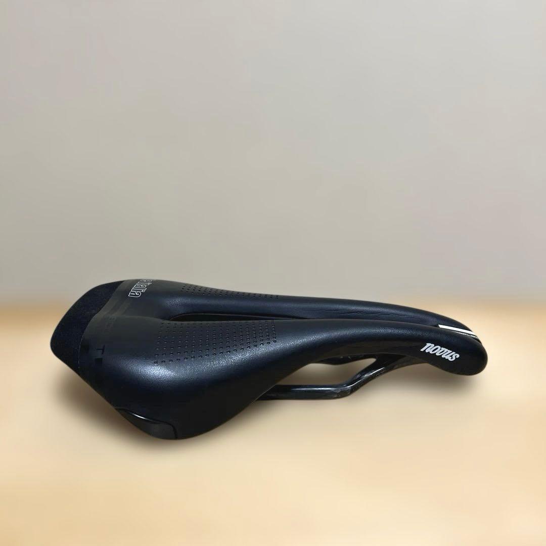 Selle italia Novus Boost カーボンレール
