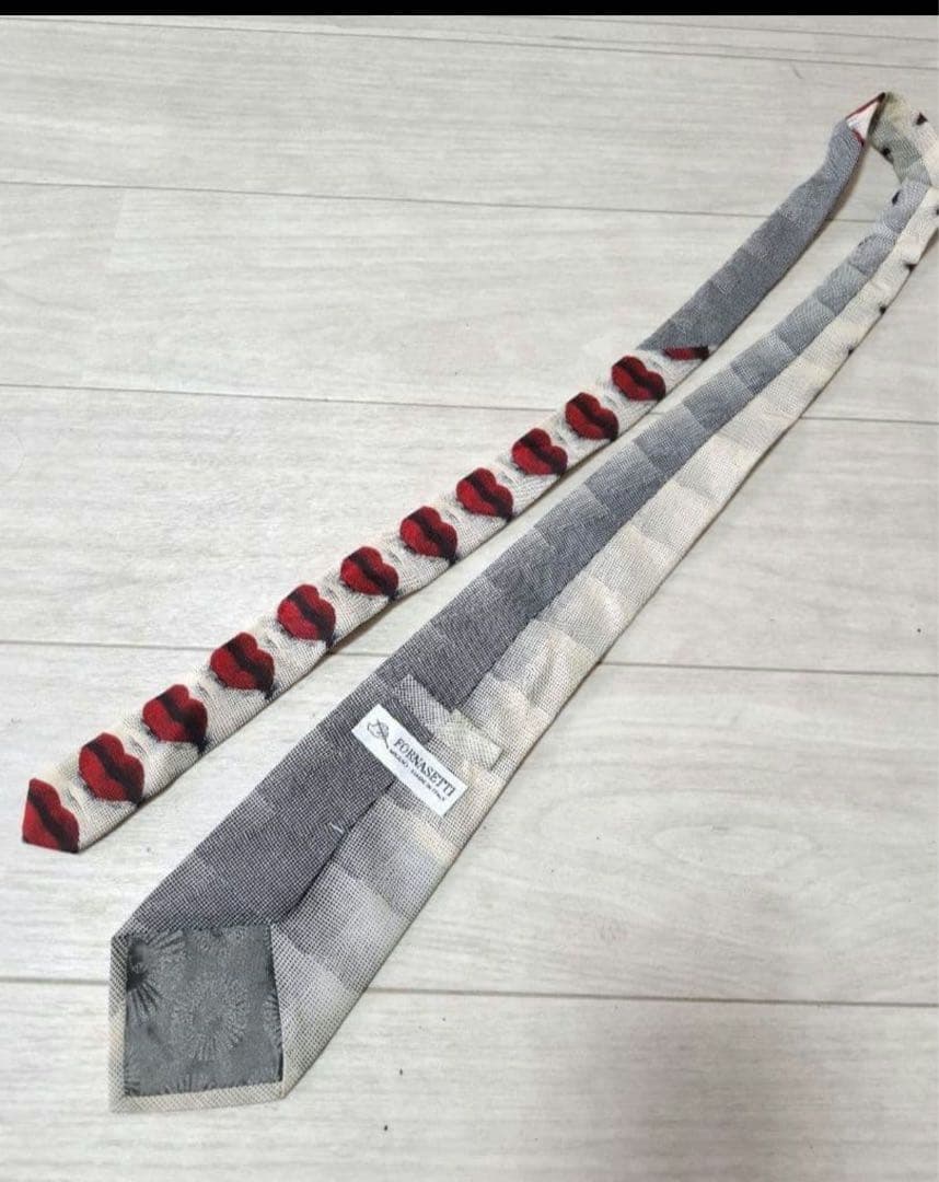 フォルナセッティ　ネクタイ　リップ　唇　fornasetti