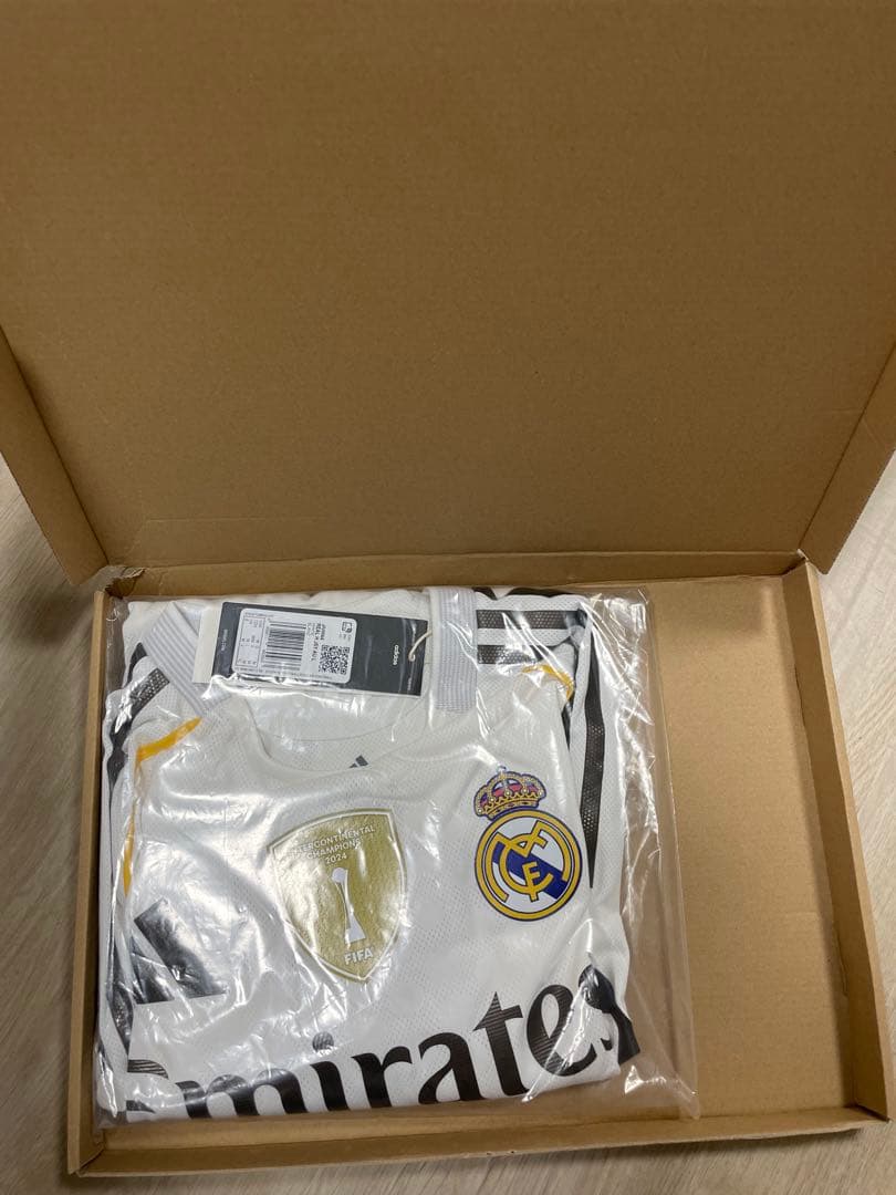 レアルマドリード　長袖　ユニフォーム　モドリッチ　記念　M