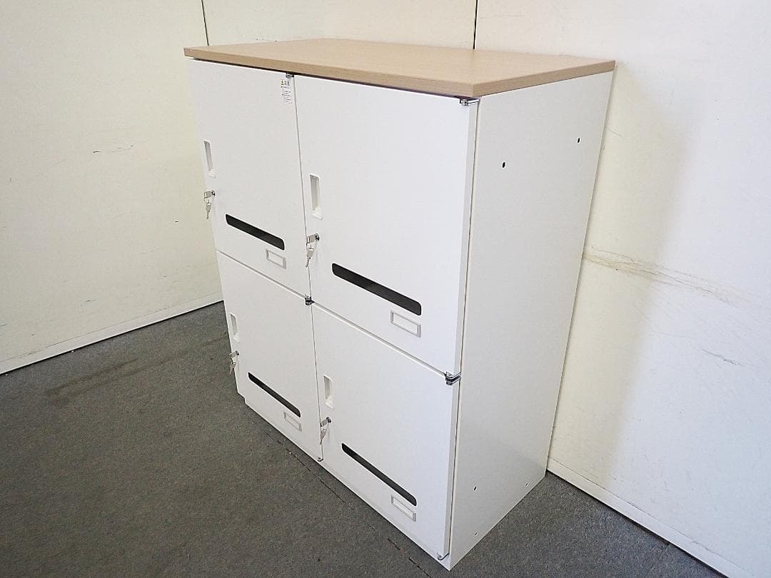 引取り限定　イトーキ　4人用モバイルロッカー　59-0126