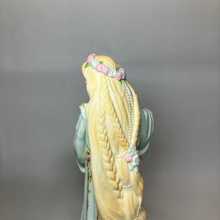 伝説のプリンセス　ラプンツェル　置物