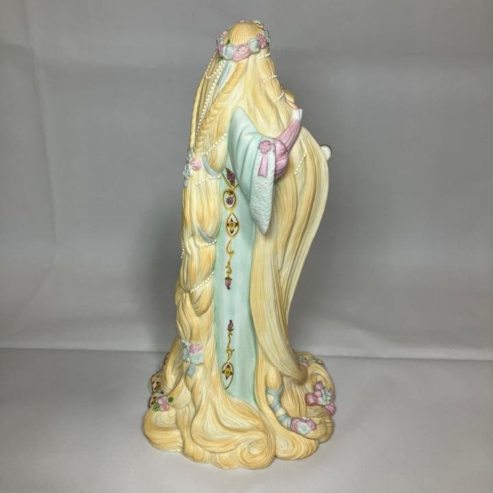 伝説のプリンセス　ラプンツェル　置物