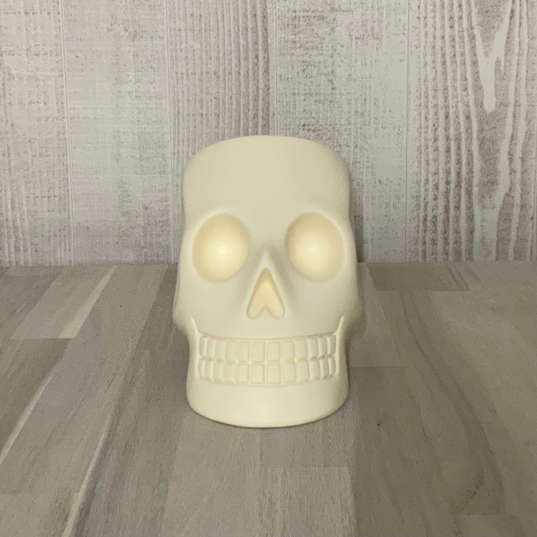 ドクロ【アイボリー】の置物・オブジェ　スカル　ガイコツ