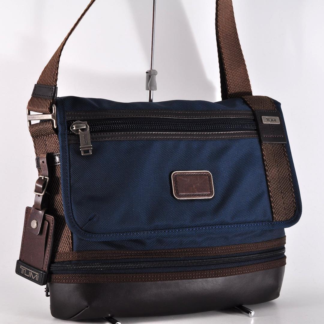 美品 TUMI トゥミ アルファブラボー メッセンジャーバッグ ショルダー　２