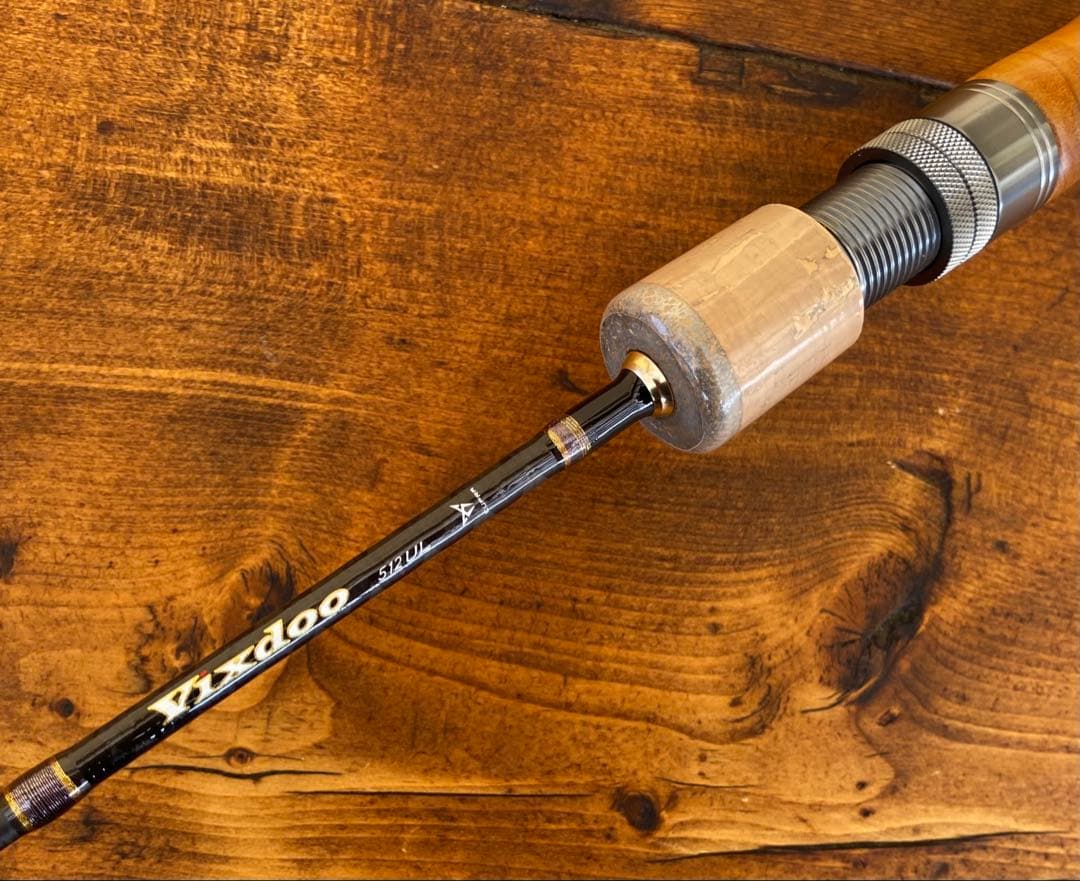 トラウトロッド　ウッドリールシート　渓流釣り　源流　天然木　スピニング　山女魚