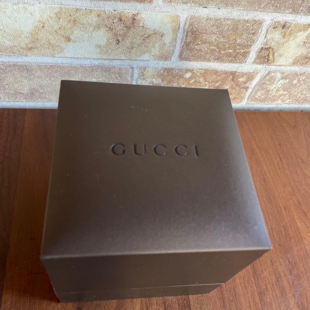 GUCCI　時計　5500M　35mm　箱・ベルト調節パーツ有り　男女兼用