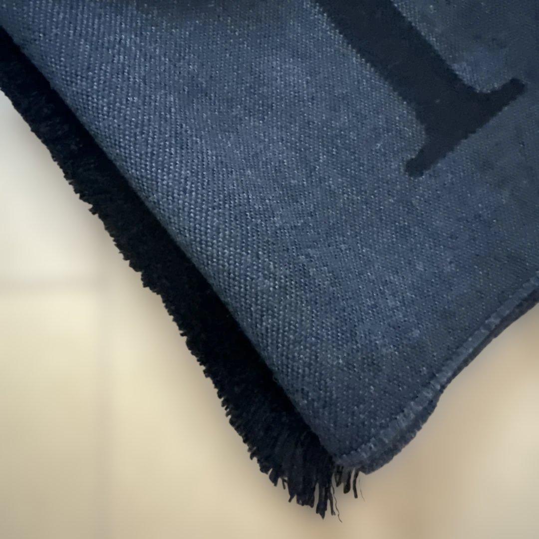 LOEWE ロゴマフラー ダークグレー＆ブラック上質素材プレゼント