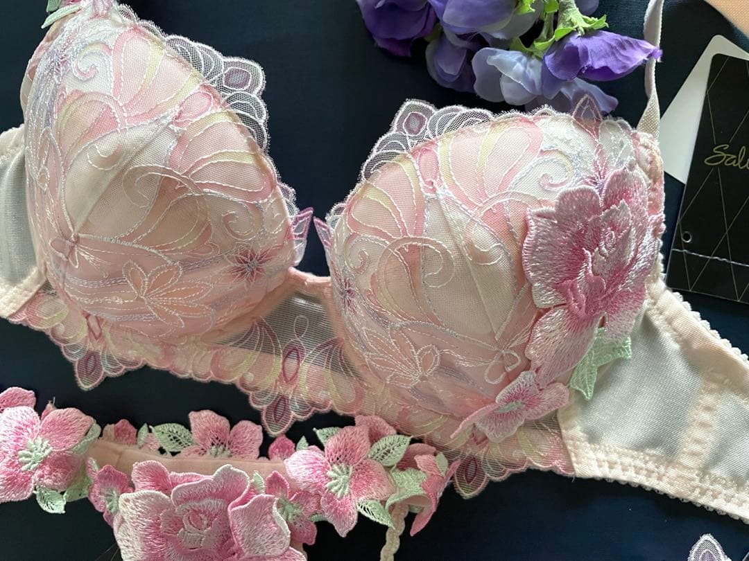 サルート D65/M 3点セット 61G PI