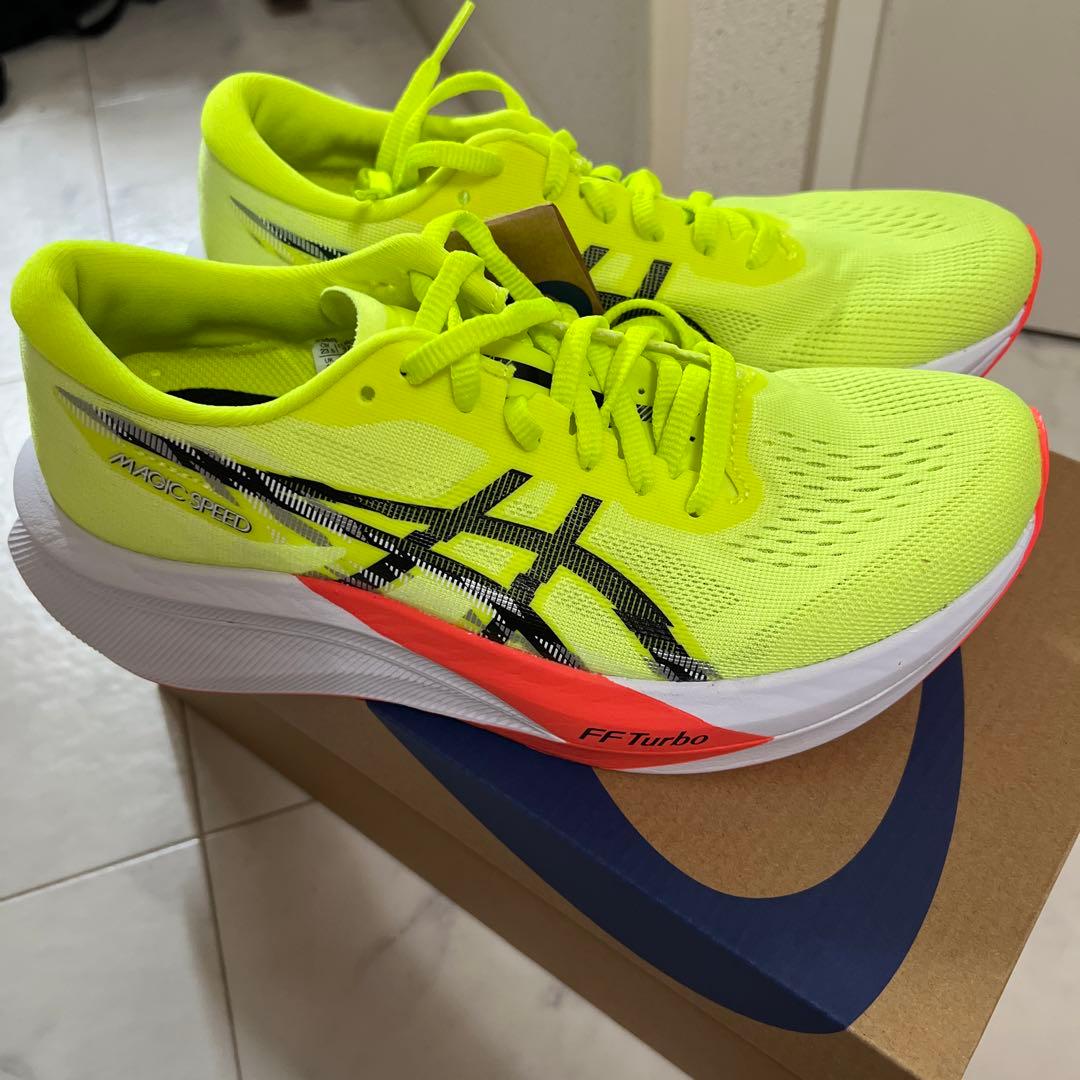 アシックス　マジックスピード4 23.5センチ