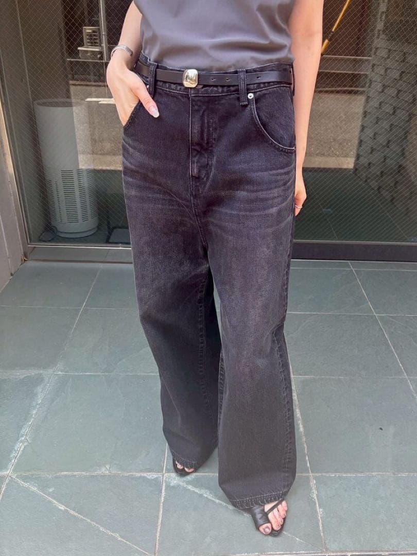 リムアーク　Middle straight black denim 36