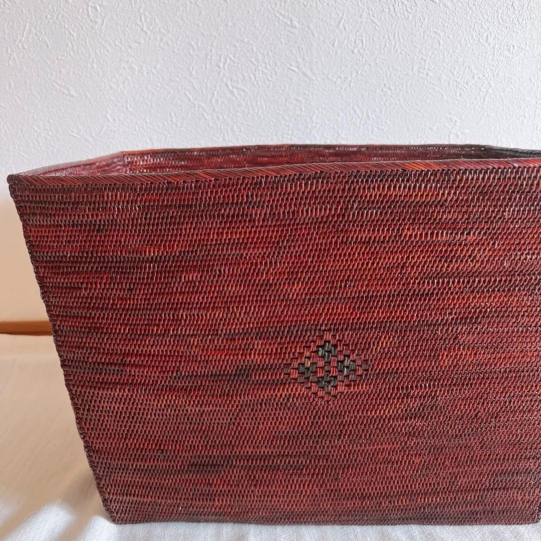 【新品】アタ 新聞入れ 小物収納 大型バスケット 花柄入り アタ細工 バリ島雑貨