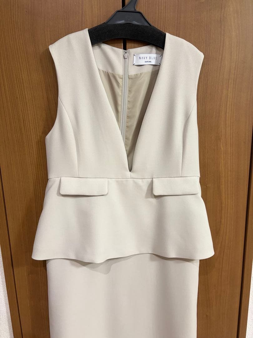 SHIPS any ダブルクロス Vネック ペプラム ワンピース