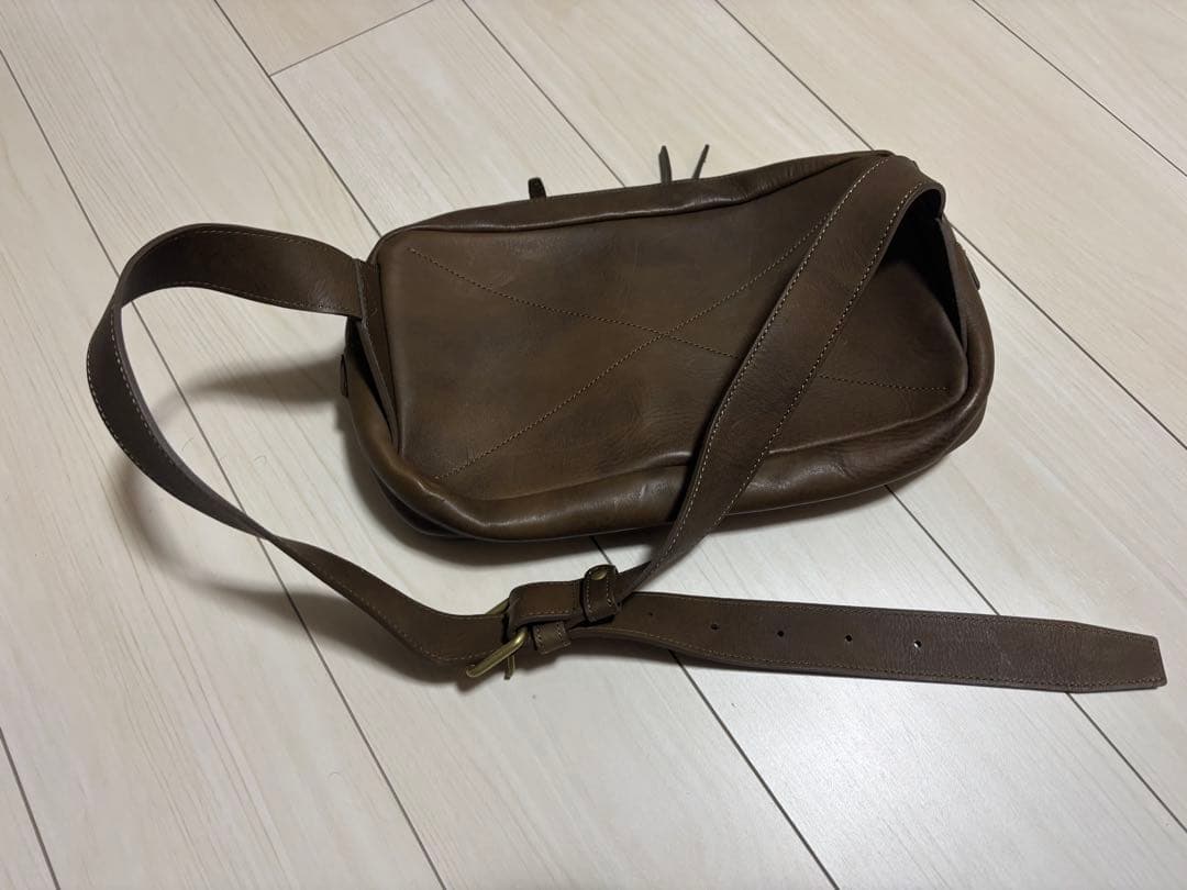 土屋鞄製作所　ビークル トリジップ ボディバッグ