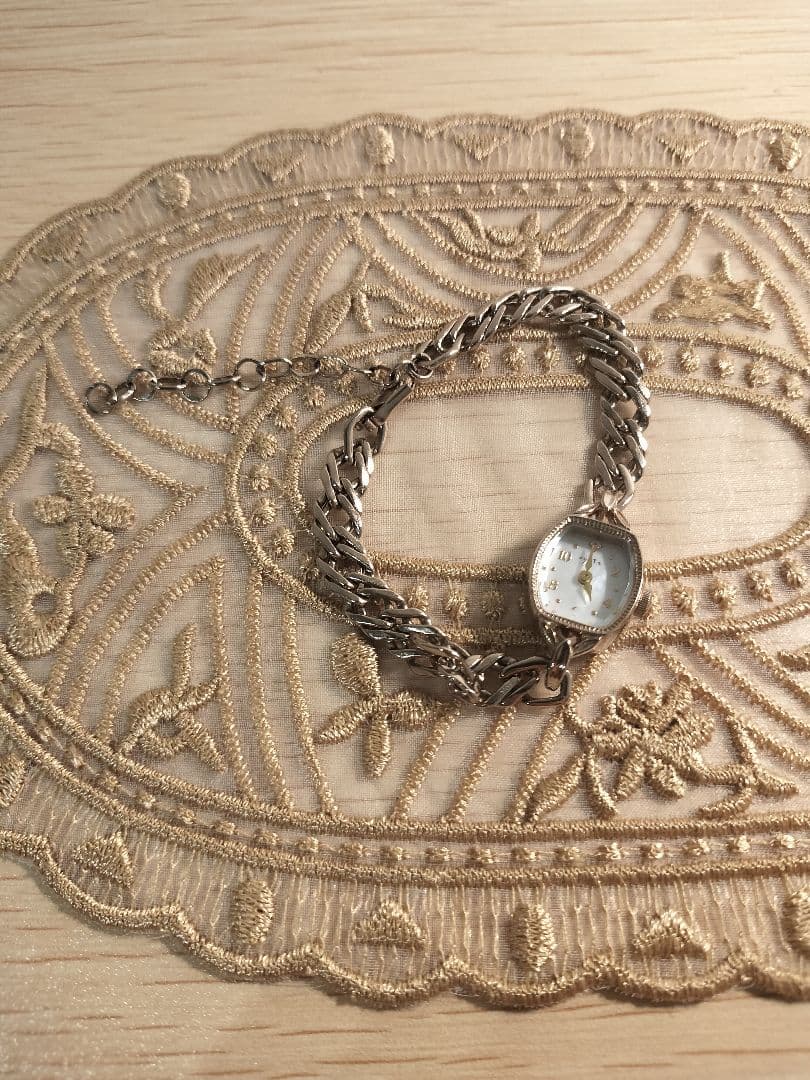 [新品未使用]agete トノーフェイスジュエリーウォッチ