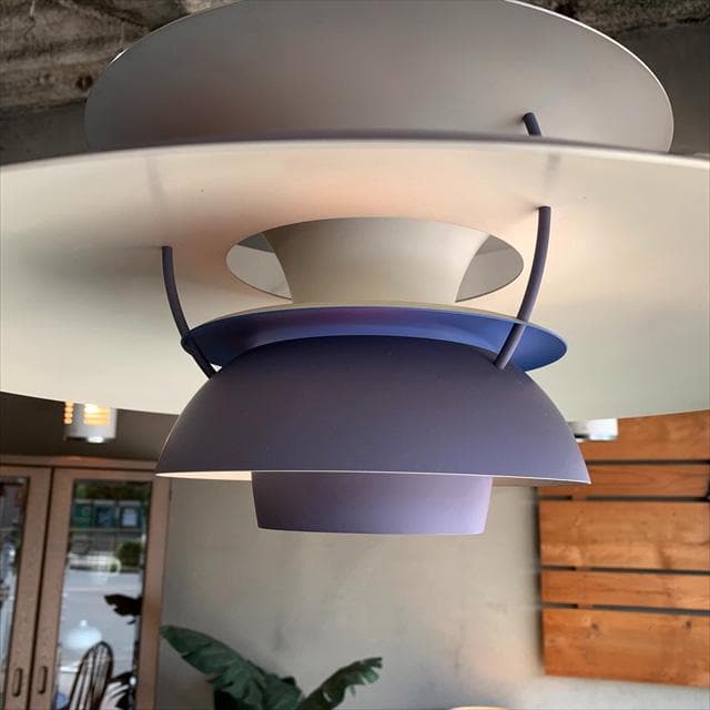 ルイスポールセン社製のPH5ペンダントライト（パープル）