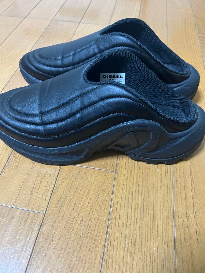 DIESEL ブラック スリッポン スニーカー