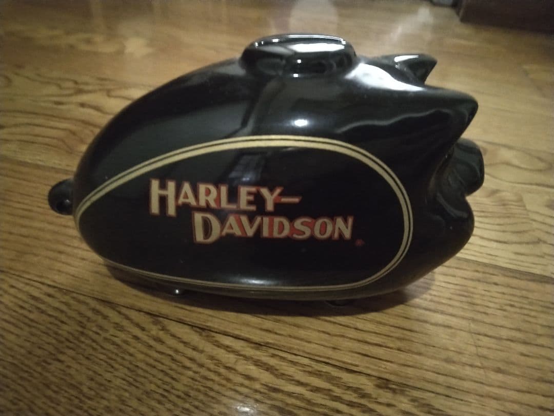 ハーレーダビッドソン 貯金箱　タンク型置物 黒　ブタ