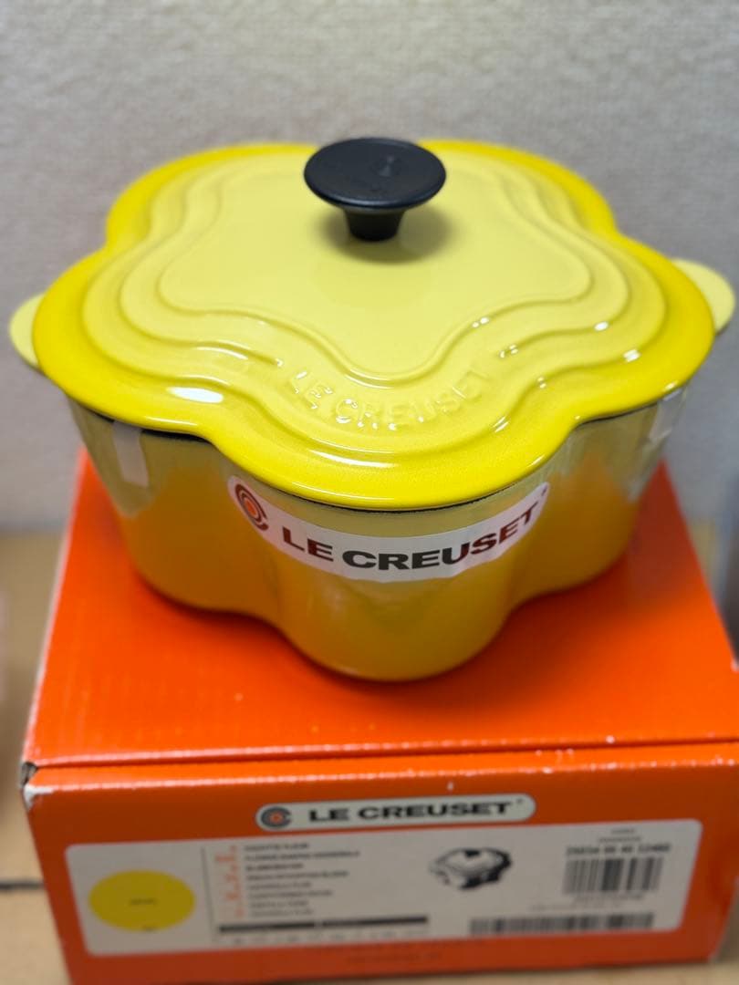 【未使用】新品　ル・クルーゼ　LE CREUSET　ココット　フルール　ソレイユ