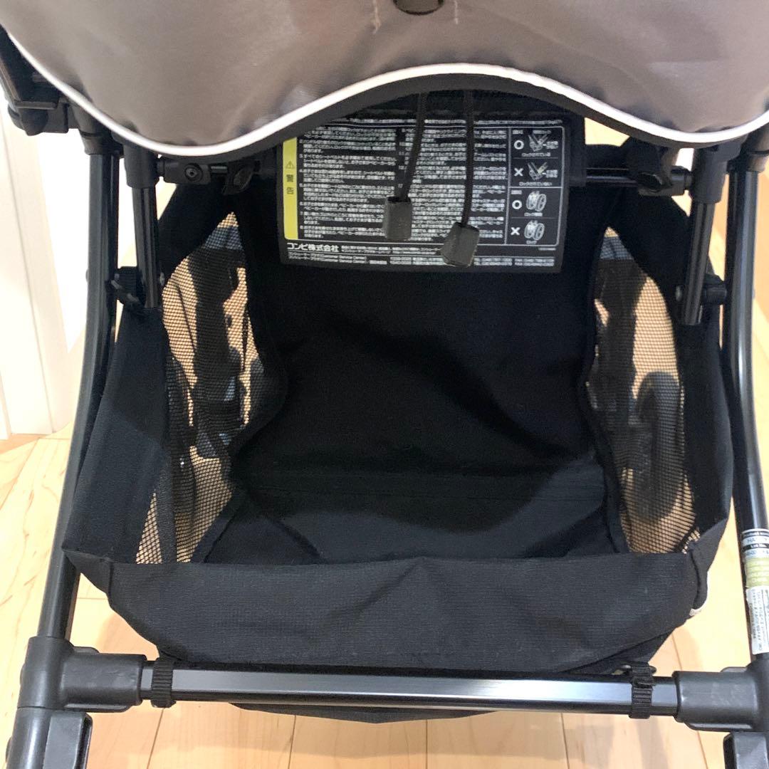 超美品　コンビ　メチャカルハンディオート4キャス コンパクト　レインカバー付き