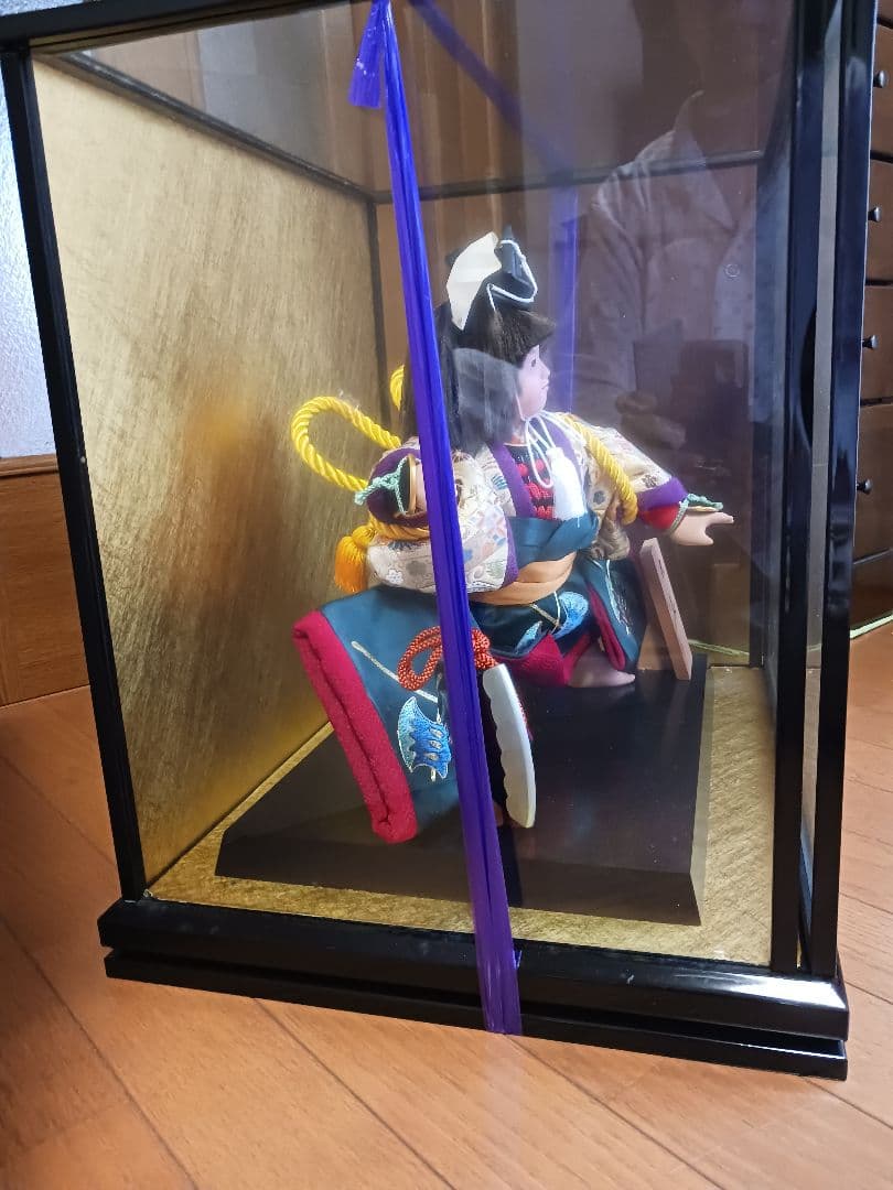 昭和好洋作 絹100%手縫い 本頭 市松人形仕様 豪華金襴着物 専用ガラスケース