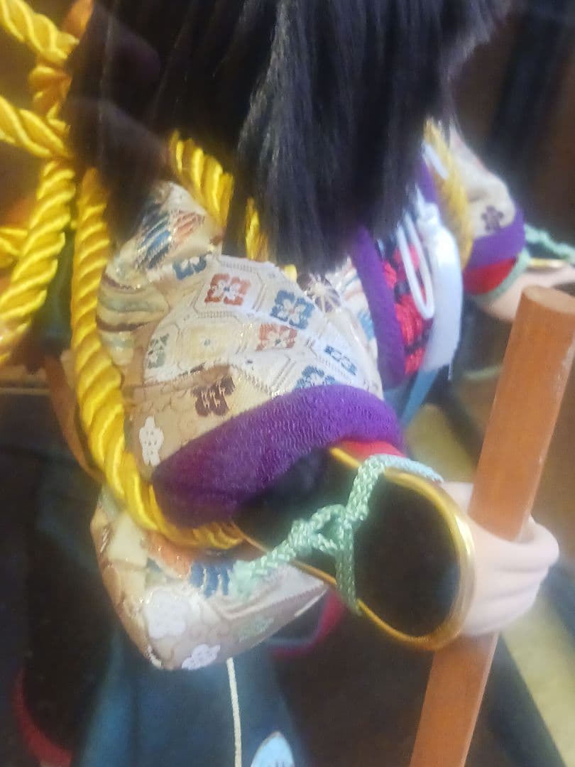 昭和好洋作 絹100%手縫い 本頭 市松人形仕様 豪華金襴着物 専用ガラスケース