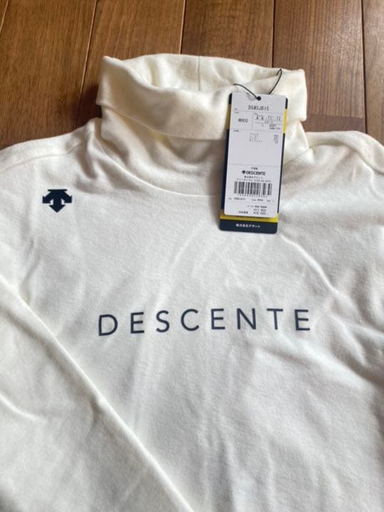 デサントゴルフ　タートルネック　長袖　新品未使用