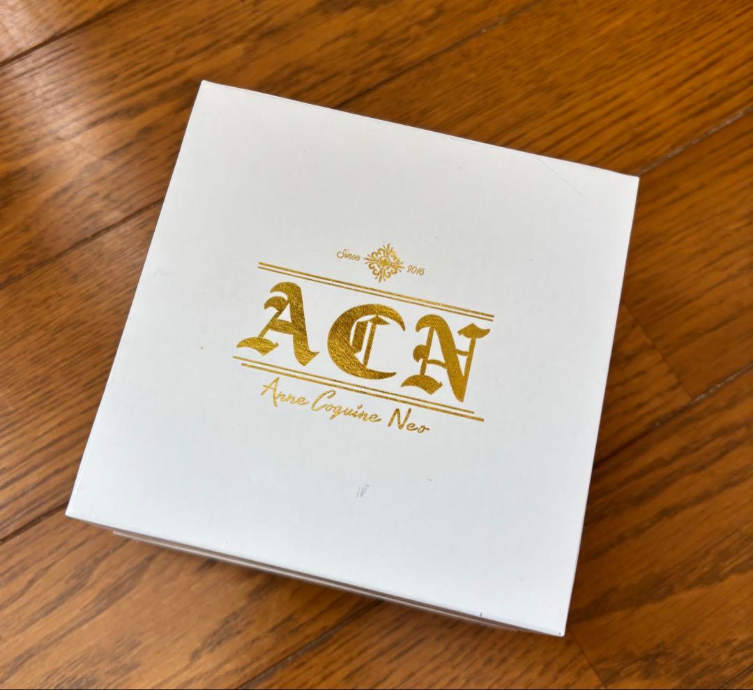 〈ポチママ〉ACN 腕時計 ホワイトレザー ピンク装飾