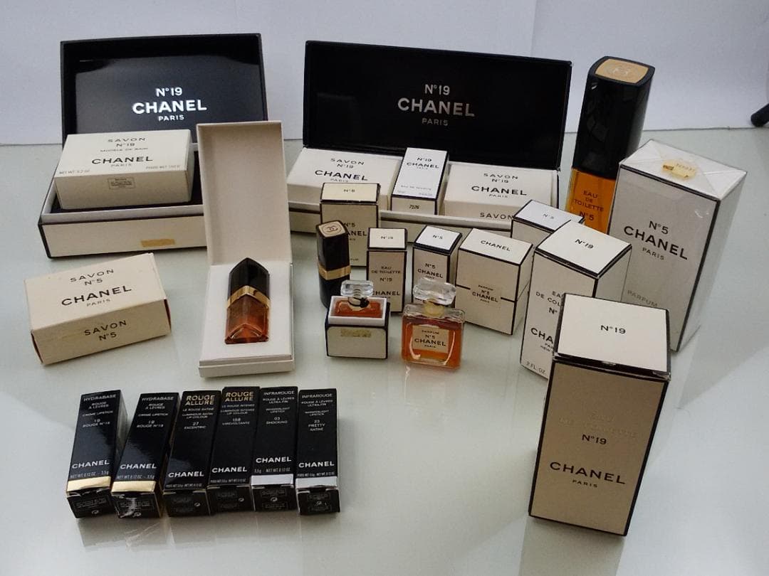 CHANEL　シャネル　No5 No19 おまとめ　香水　石鹸　口紅