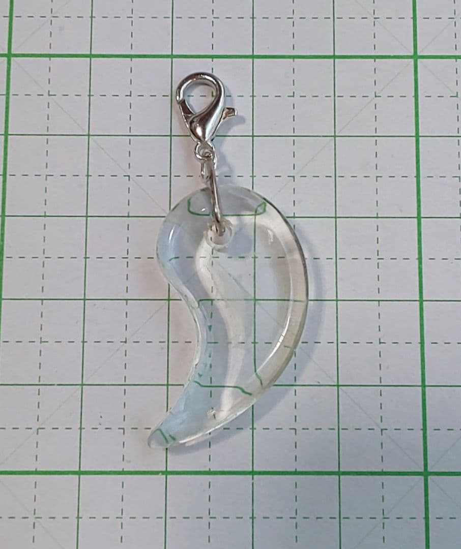 HM　ファスナーチャーム　ジップアクセサリー　シルバー　クリア　イルカ　勾玉