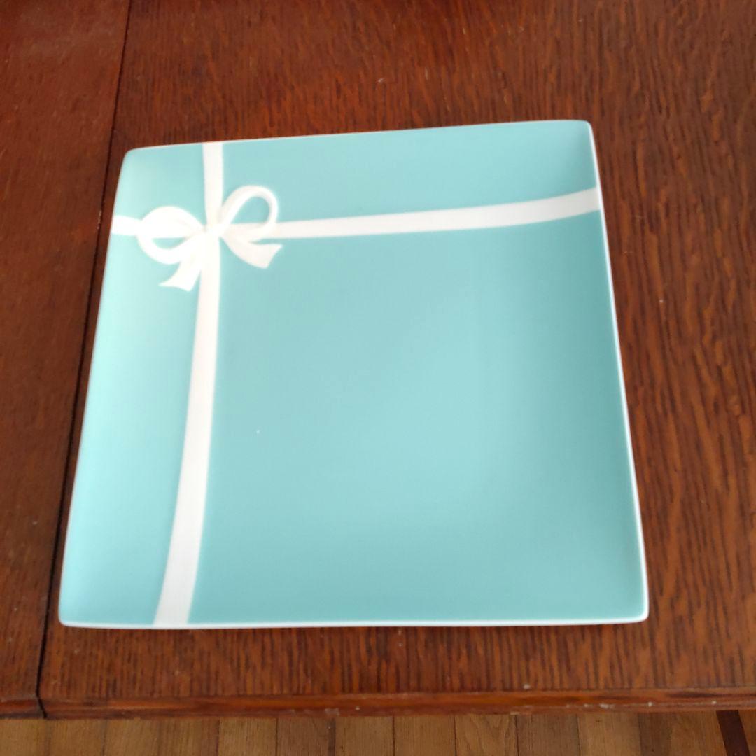 マナ　　ティファニー　Tプレート　ボール　マグカップ・セットで