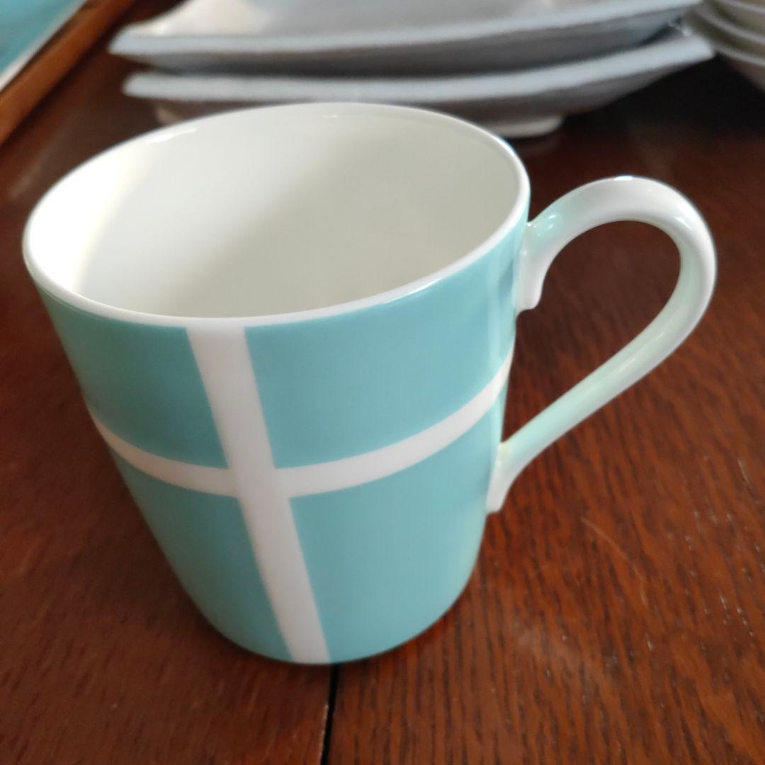 マナ　　ティファニー　Tプレート　ボール　マグカップ・セットで