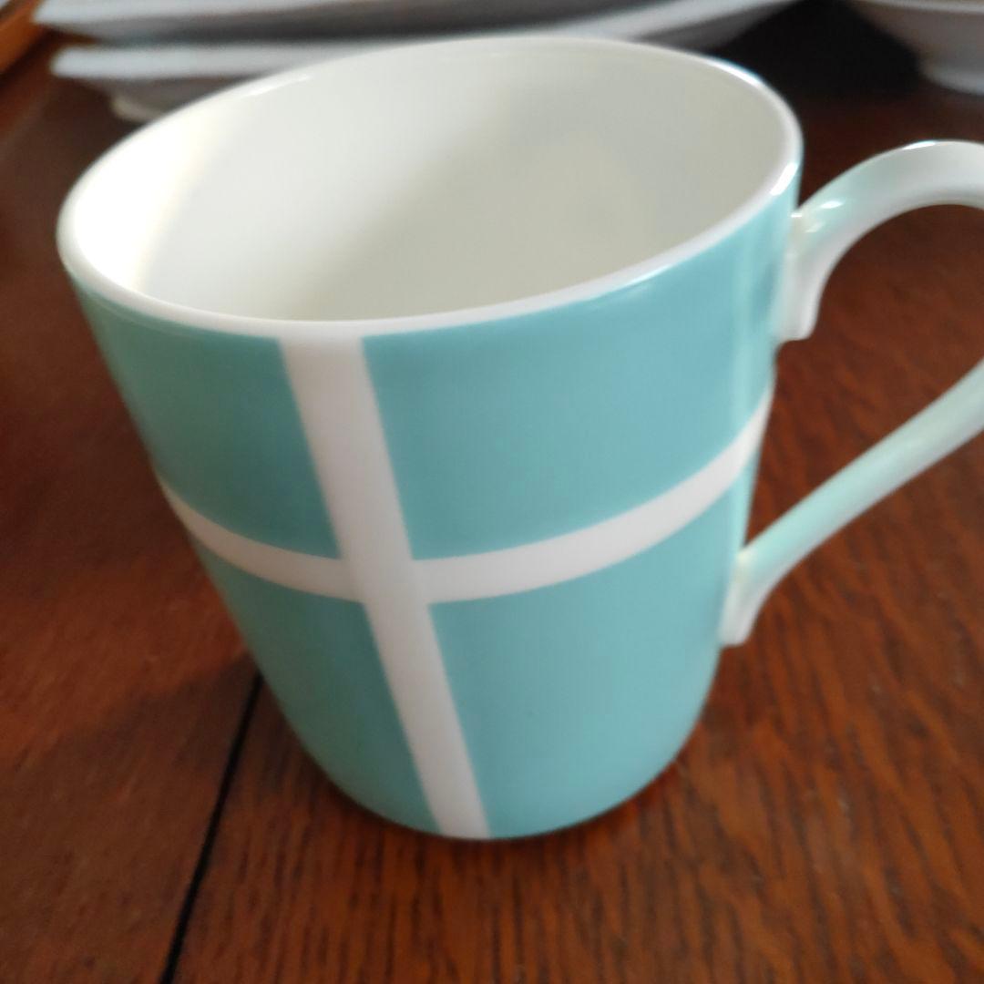 マナ　　ティファニー　Tプレート　ボール　マグカップ・セットで