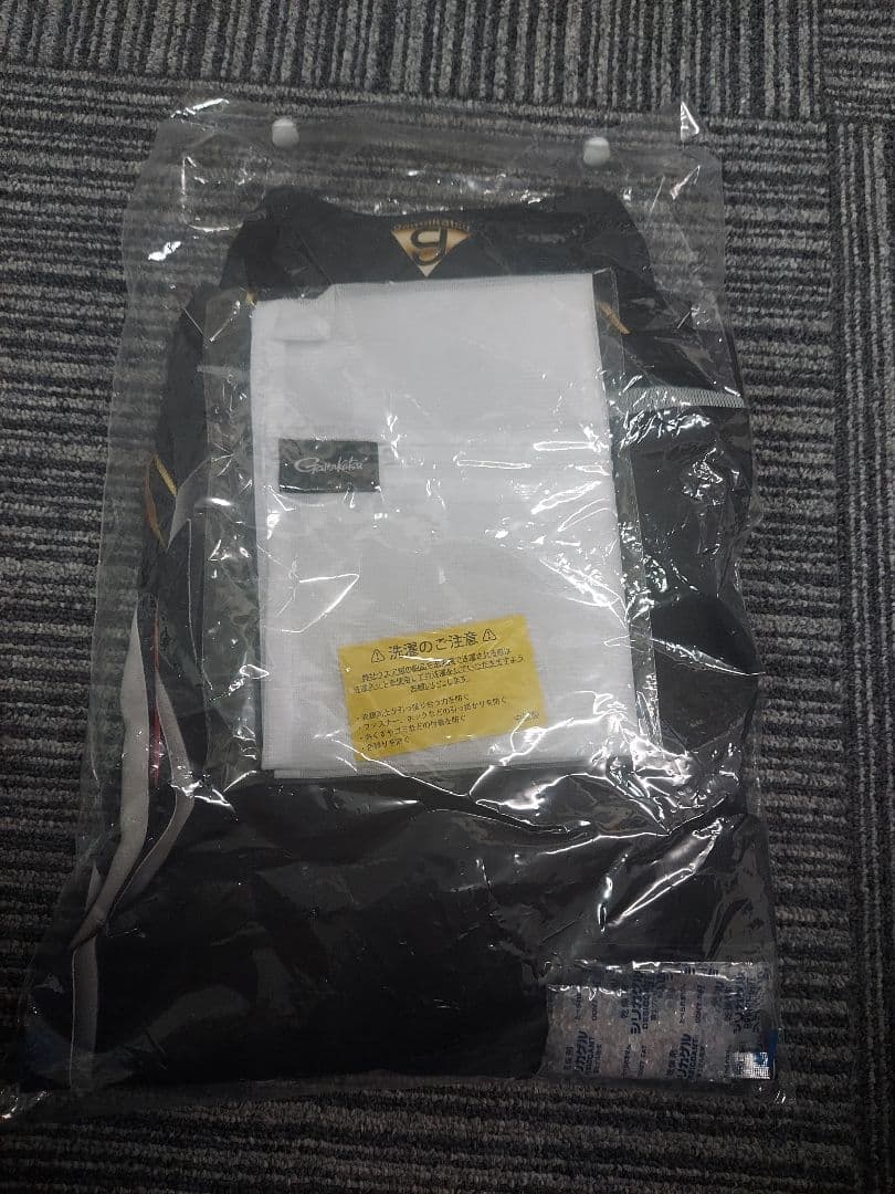 Gamakatsu がまかつ　2ウェイプリントジップシャツ 黒/赤　長袖