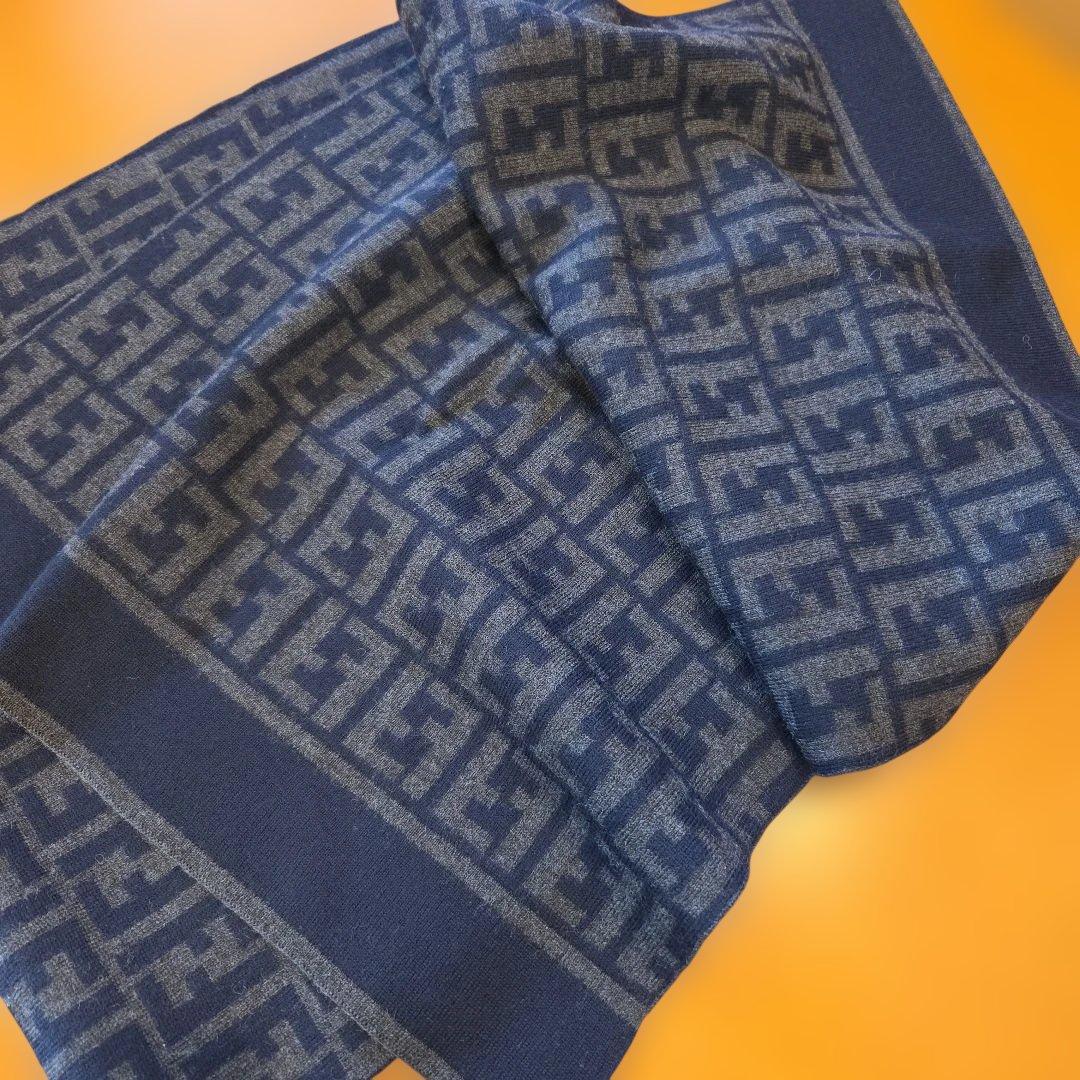 【FENDI】ズッカ柄 マフラー（ネイビーグレー）