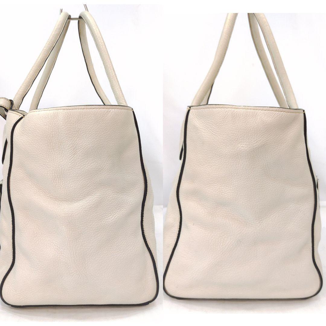 プラダ トートバッグ 2way ショルダー レザー A4可 肩掛け 白 ギャラ付