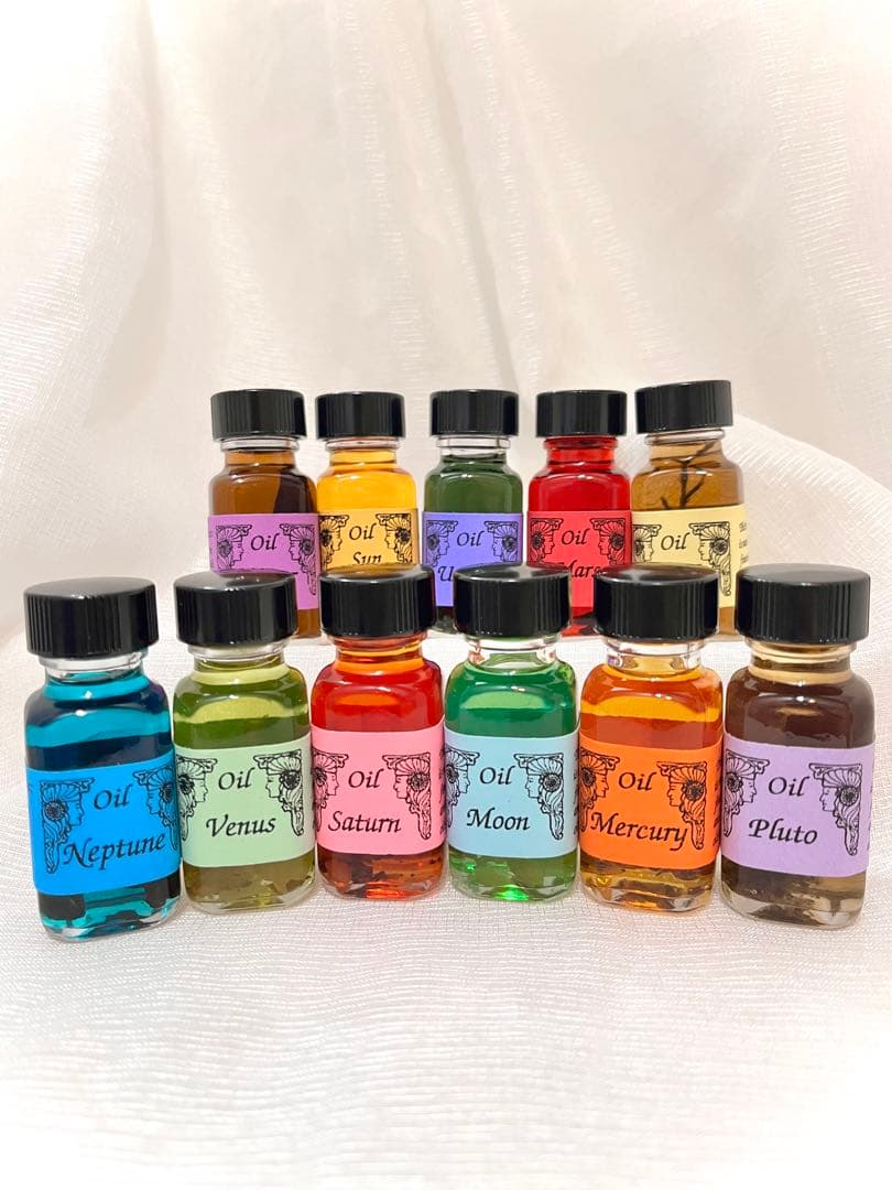 【期間限定セール・新品】アンシェントメモリーオイル 惑星オイル11本　おまけ付き