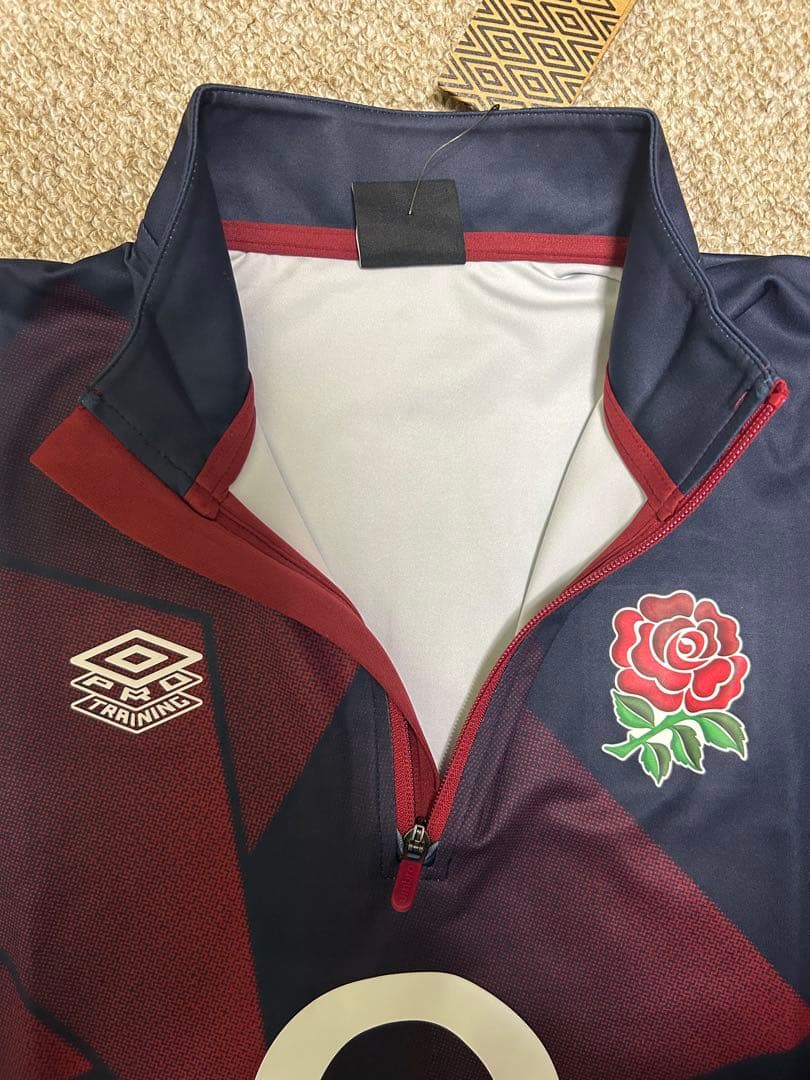 【新品未使用】Umbro ラグビー　イングランド代表トレーニングジャケット　 M