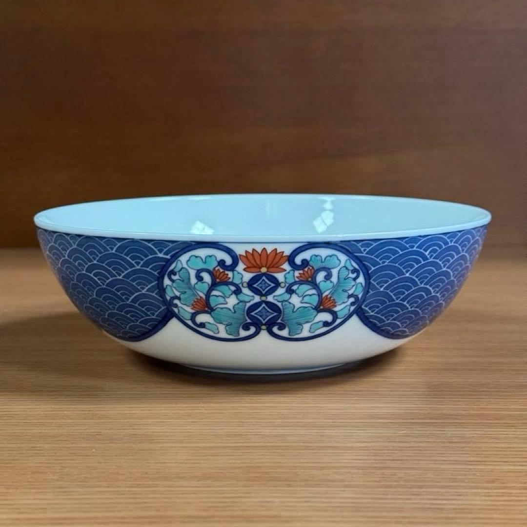 伊万里焼 畑萬陶苑：鍋島 色絵墨弾き青海波唐花紋 多用鉢（大）
