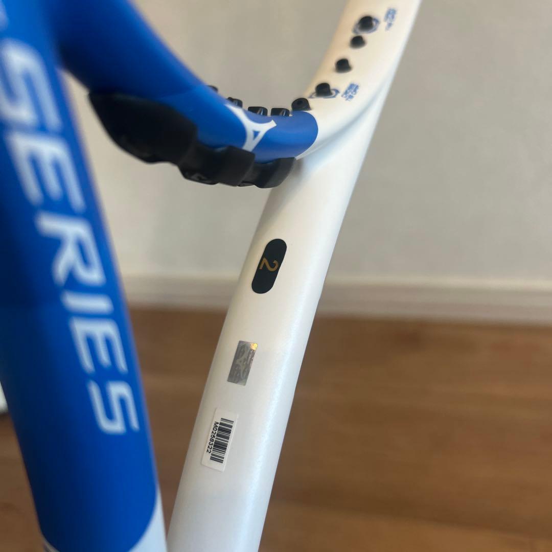 新品　ミズノ　テニスラケット