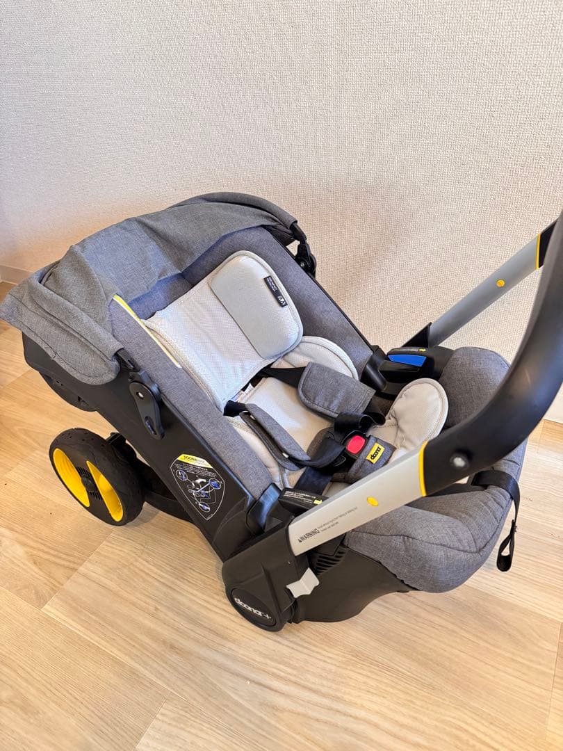 doona ベビーカー　ベビーシート　チャイルドシートスナップバッグ付