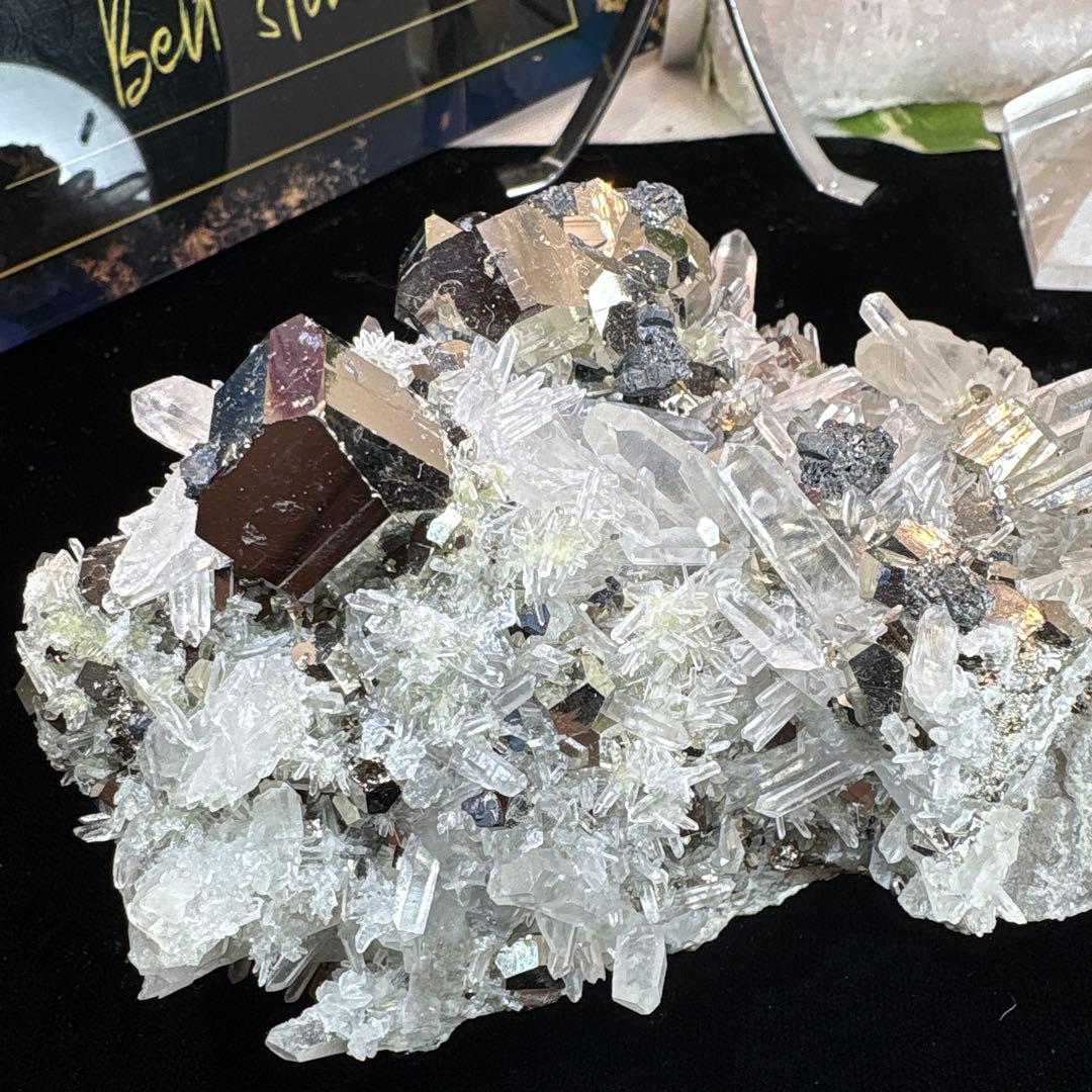 パイライト水晶共生クラスターNo.1499