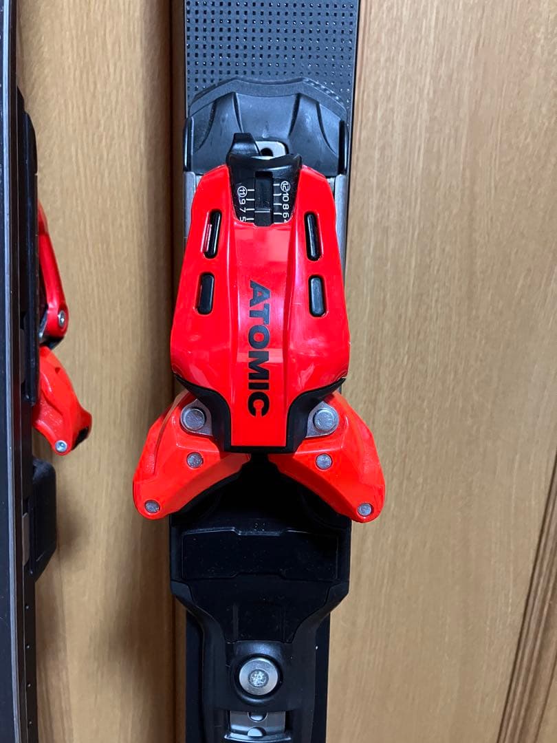 未使用品　22-23 ATOMIC アトミックREDSTER S9i PRO