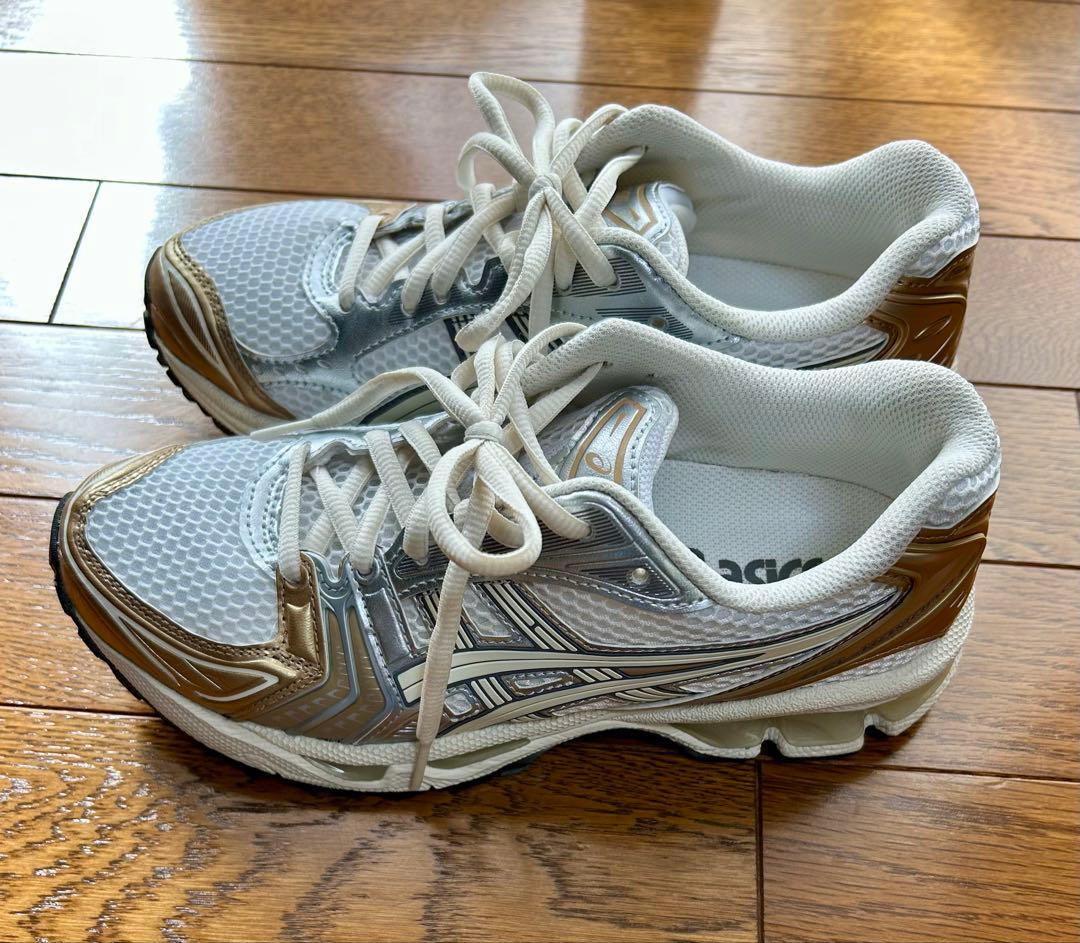 【ASICS】スニーカー GEL-KAYANO14 ホワイト/ゴールド