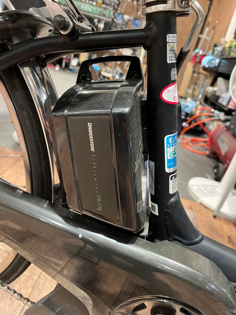 22年4月購入 横浜駅 ブリヂストン 電動アシスト自転車 黒 アシスタU DX